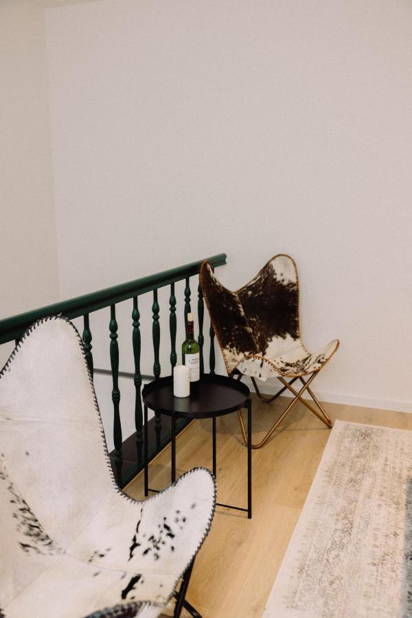 130M² Apartment Im Zentrum + Terrasse لبسيا المظهر الخارجي الصورة